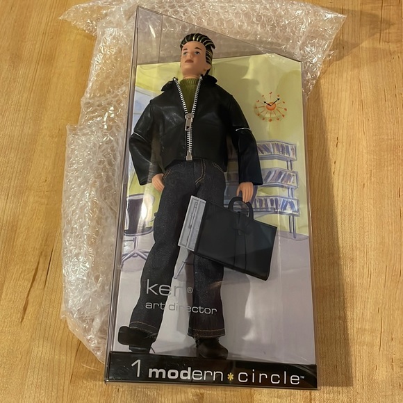 NRFB 2003 MODERN CIRCLE KEN AS ART DIRECTOR. Certificate of Authenticity Unique! - Picture 6 of 6